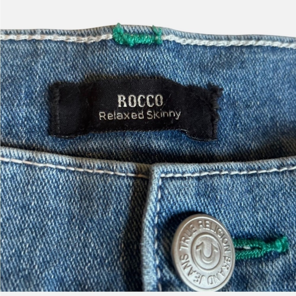 NEW TRUE RELIGION MENS ROCCO RELAXED SKINNY FLAP JEANS Light Wash 32x32 MSRP$159 - Picture 4 of 7
